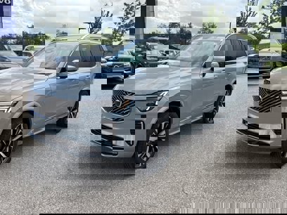 New 2025 Volvo XC90 B5 Core