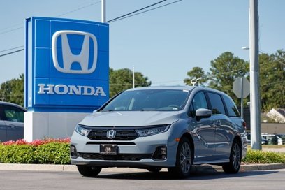New 2025 Honda Odyssey Touring