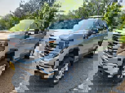 New 2025 GMC Sierra 1500 SLE