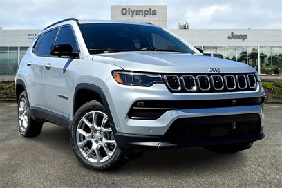 New 2024 Jeep Compass Latitude w/ Sun and Sound Group