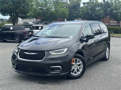Used 2023 Chrysler Pacifica Touring-L