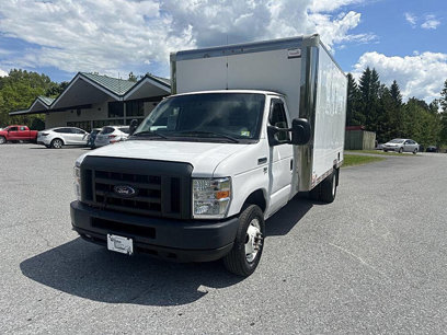 Used 2018 Ford E-450 and Econoline 450 Super Duty w/ Power Windows & Locks Group