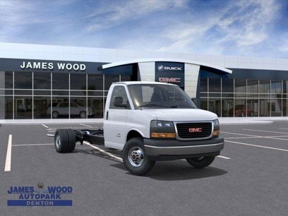 New 2025 GMC Savana 3500 Extended w/ Power Convenience Package