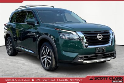 Used 2023 Nissan Pathfinder Platinum w/ Cargo Package