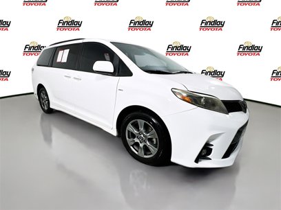 Certified 2019 Toyota Sienna SE Premium