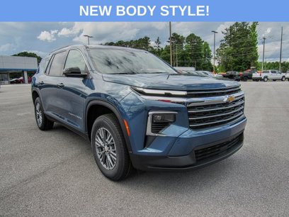 New 2025 Chevrolet Traverse LT w/ Driver Confidence Package