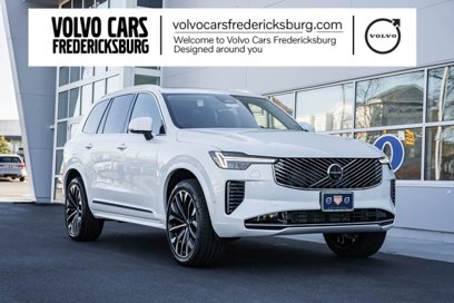 New 2025 Volvo XC90 B5 Plus w/ Protection Package Premier