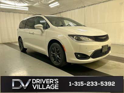 Used 2020 Chrysler Pacifica Touring-L w/ Advanced Safetytec Group