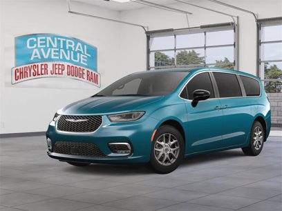 New 2025 Chrysler Pacifica Select