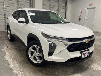 Used 2025 Chevrolet Trax LS w/ LS Convenience Package