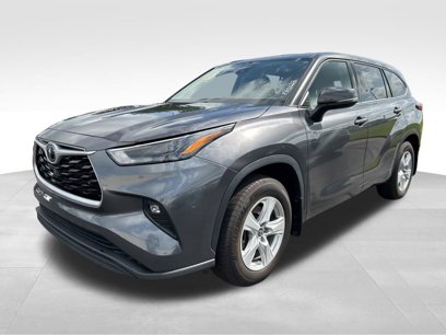 Used 2022 Toyota Highlander LE