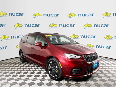 Used 2021 Chrysler Pacifica Touring w/ S Appearance Package