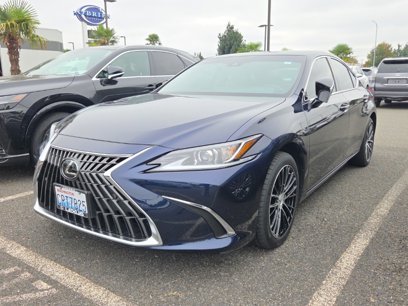 Used 2025 Lexus ES 300h w/ Premium Package