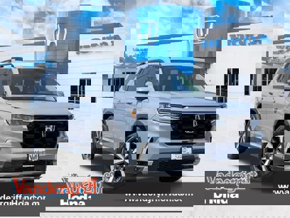 Certified 2025 Honda Pilot Touring