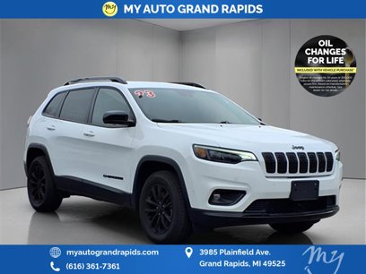 Used 2023 Jeep Cherokee Altitude Lux