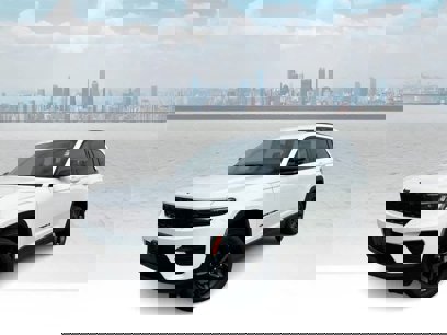 Used 2023 Jeep Grand Cherokee Altitude