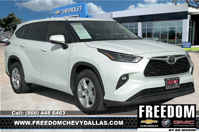 Used 2022 Toyota Highlander LE