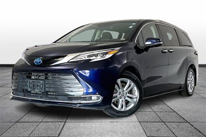 Used 2022 Toyota Sienna Platinum