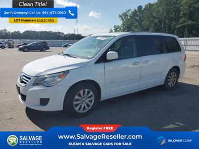 Used 2014 Volkswagen Routan SE