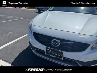 Used 2017 Volvo V60 T5 Cross Country w/ Convenience Package