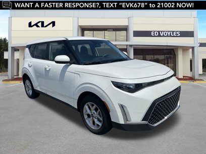Certified 2025 Kia Soul LX w/ LX Technology Package
