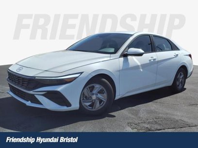 New 2025 Hyundai Elantra SE w/ Cargo Package