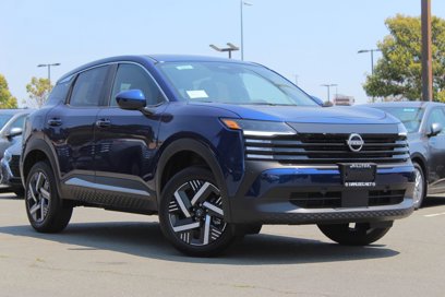 New 2025 Nissan Kicks SV