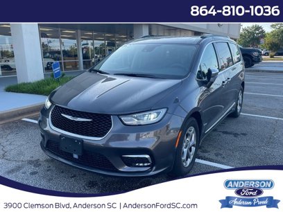 Used 2022 Chrysler Pacifica Limited
