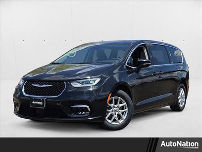 Used 2023 Chrysler Pacifica Touring-L