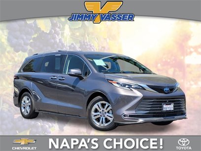 Certified 2022 Toyota Sienna Platinum