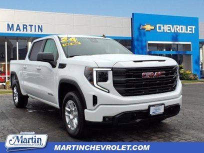 Used 2024 GMC Sierra 1500 Elevation w/ LPO, Elevation Black Package