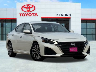 Used 2023 Nissan Altima 2.5 SV