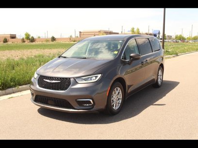 Used 2023 Chrysler Pacifica Touring-L