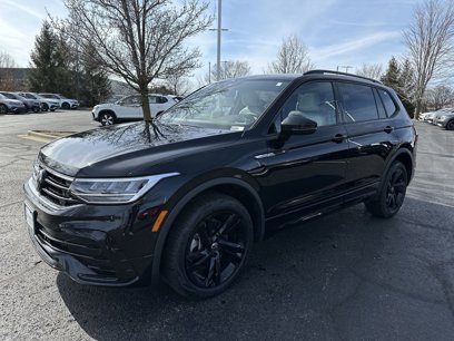 New 2024 Volkswagen Tiguan SE R-Line