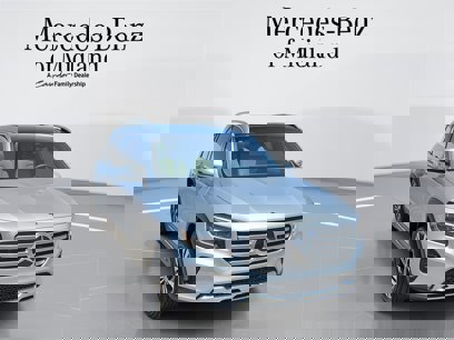 New 2025 Mercedes-Benz GLB 250