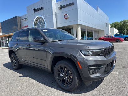 New 2025 Jeep Grand Cherokee Laredo