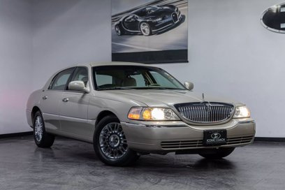 Used 2008 Lincoln Town Car Signature Limited