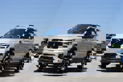 New 2025 Volvo XC40 B5 Plus w/ Protection Package Premier