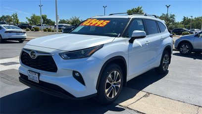 Used 2023 Toyota Highlander XLE