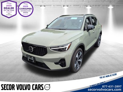 New 2025 Volvo XC40 B5 Plus w/ Protection Package Premier