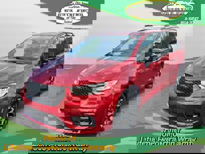 New 2024 Chrysler Pacifica Touring-L w/ S Appearance Package