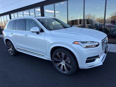 New 2025 Volvo XC90 B6 Ultra w/ Lounge Package