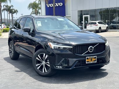 New 2025 Volvo XC60 B5 Core w/ Climate Package
