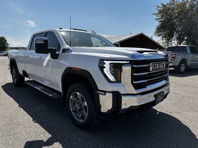 New 2025 GMC Sierra 2500 SLT w/ SLT Premium Package