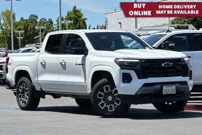 Used 2023 Chevrolet Colorado Z71 w/ Z71 Convenience Package 2