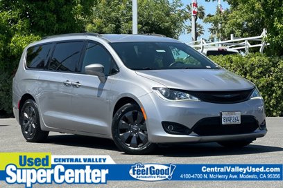 Used 2020 Chrysler Pacifica Touring-L w/ S Appearance Package