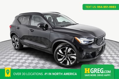 Used 2025 Volvo XC40 B5 Plus