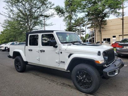 Used 2023 Jeep Gladiator Sport