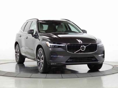 Certified 2022 Volvo XC60 B5 Momentum w/ Climate Package