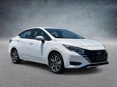 New 2025 Nissan Versa SV w/ Trunk Package